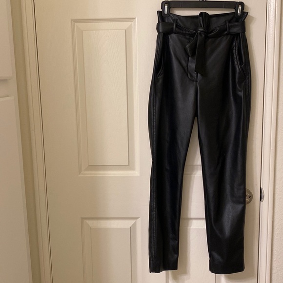 Aritzia Black Vegan Leather Belted Pant - Picture 4 of 16